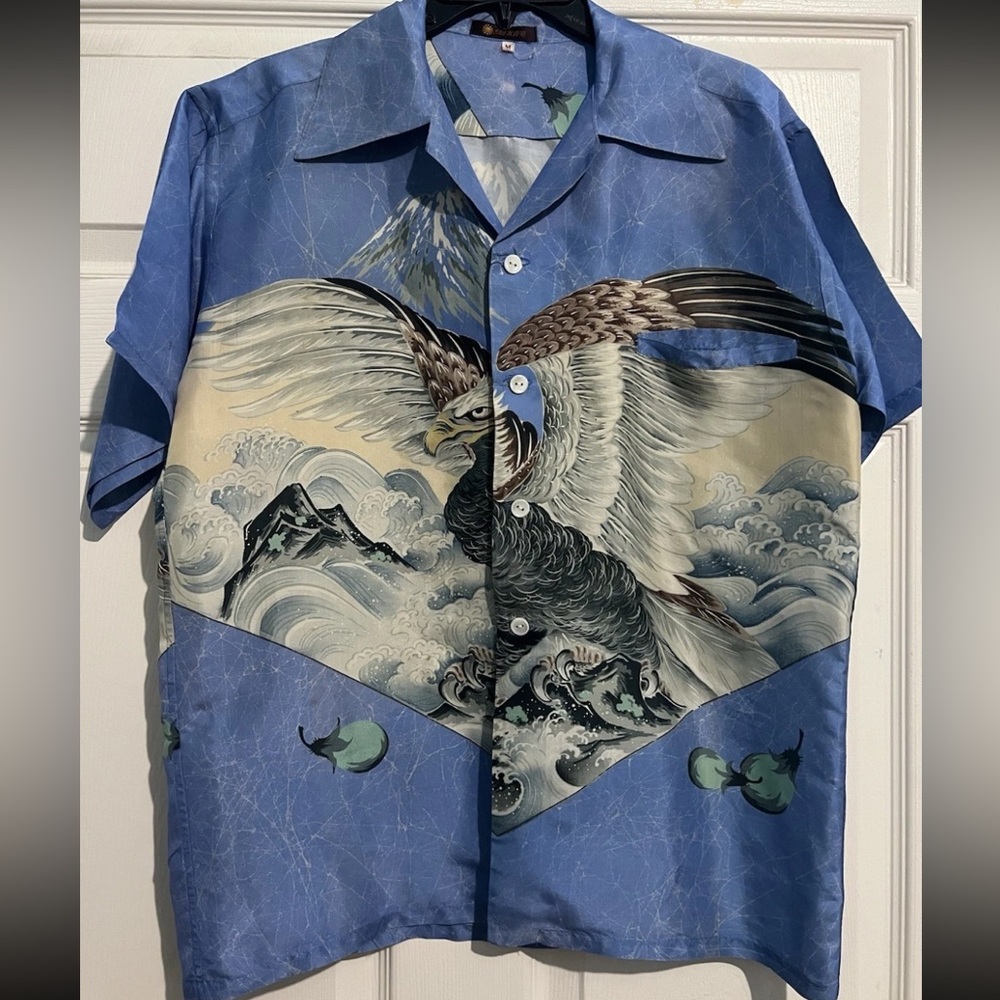 Vintage SUN SURF SPECIAL EDITION Eagle Silk Aloha Button Down Medium See Pics